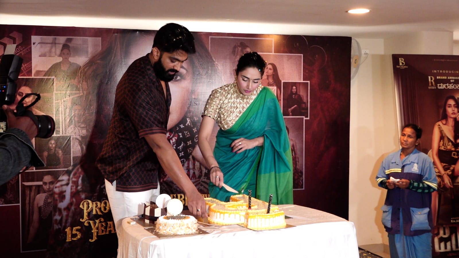RAGINI DWIVEDI TURNS EMOTIONAL DURING BIRTHDAY CELEBRATION - Flick Feeds