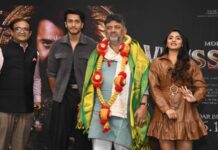 D.K. SHIVAKUMAR WISHES SAMARJIT LANKESH AT VRISHABHA EVENT