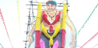 DEVI IN FRONT OF DARSHAN SHASTRI FILM CUTOUT